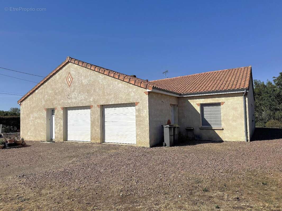Maison 125 m² à Thouars  - photo 2