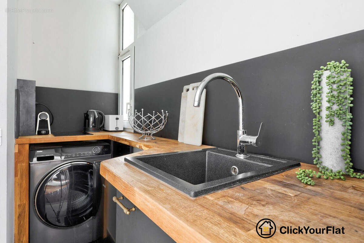 Appartement à PARIS-8E