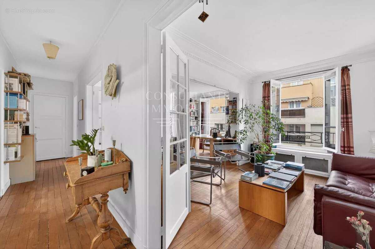 Appartement à LEVALLOIS-PERRET