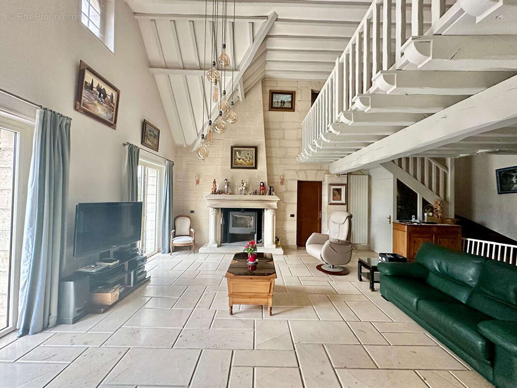 Maison à AUMONT-EN-HALATTE