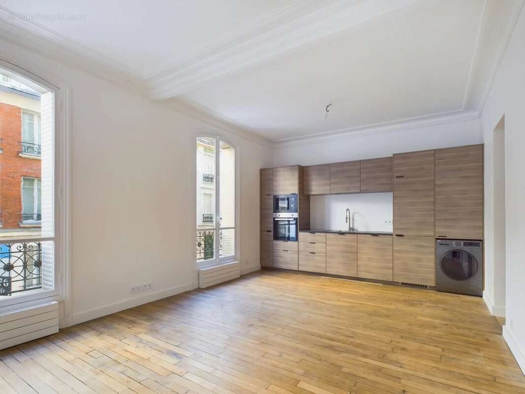 Appartement à NEUILLY-SUR-SEINE