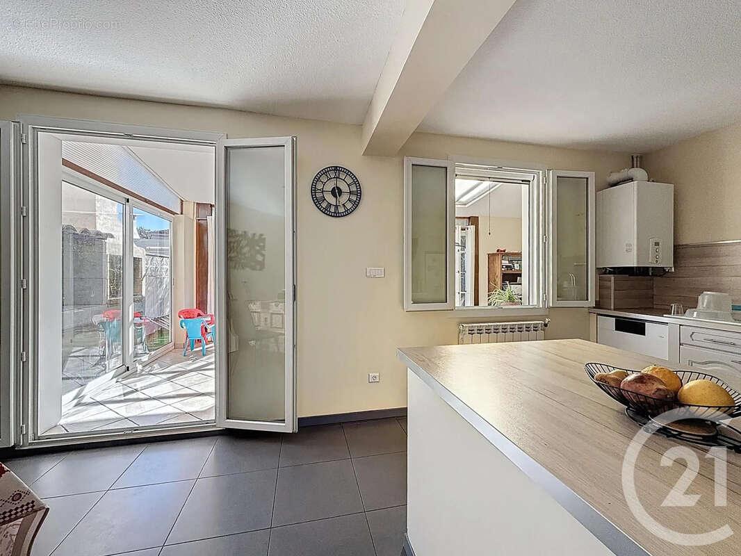 Maison 93 m² à Sete  - photo 5