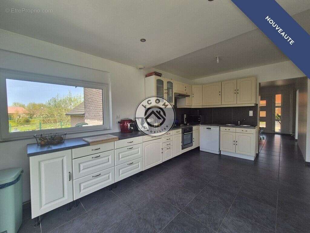 Maison à AULNOYE-AYMERIES