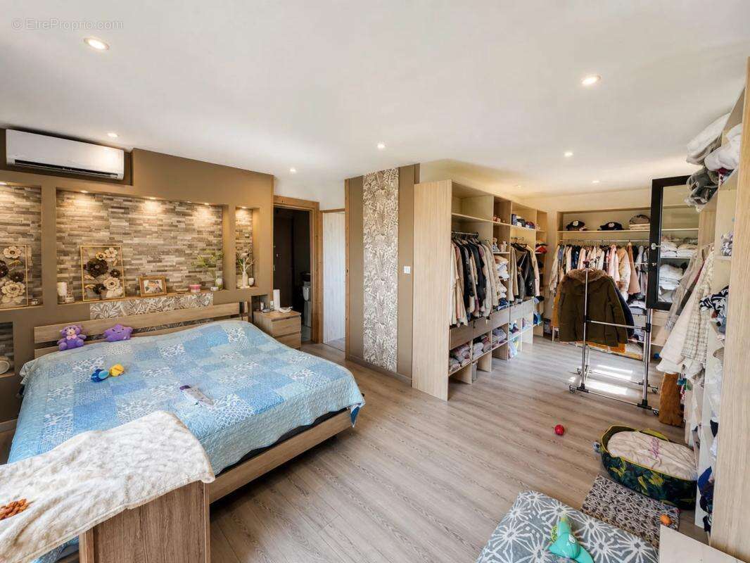 Maison de 6 pièces de 120 m² à Champagnole - photo 9