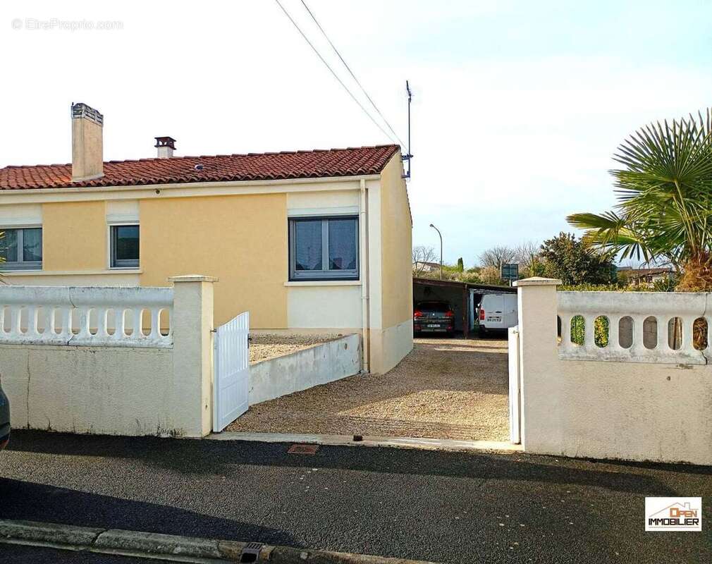 Appartement à CHATEAUBERNARD
