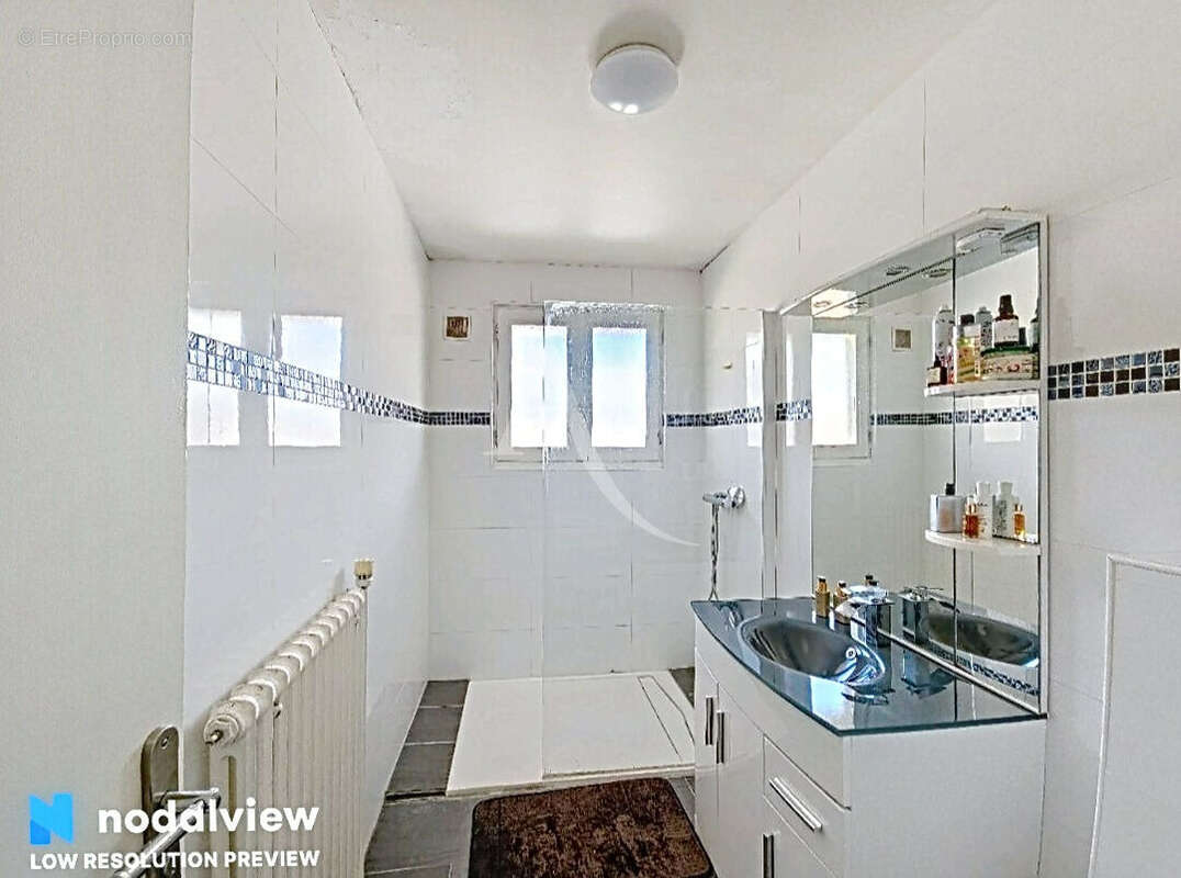 Appartement à OZOIR-LA-FERRIERE