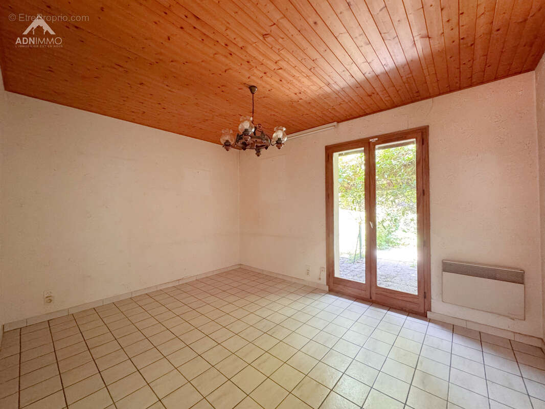 Maison à POUGNY