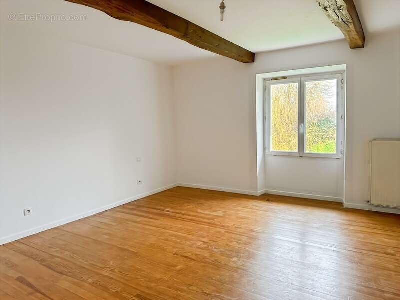 Maison à SARRAGUZAN