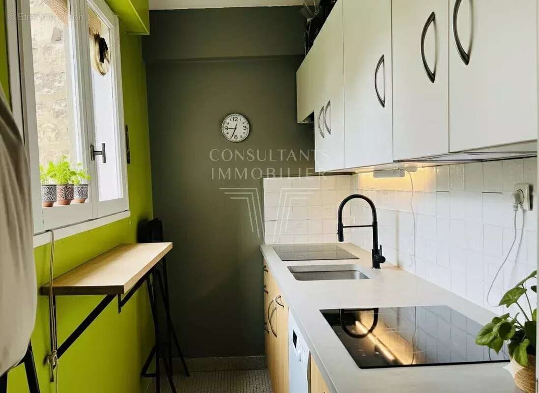 Appartement à PARIS-20E