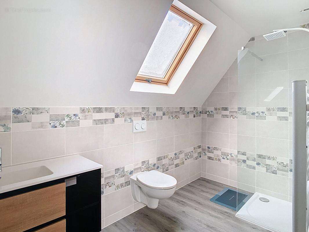 Maison récemment rénovée avec 3 chambres - photo 13