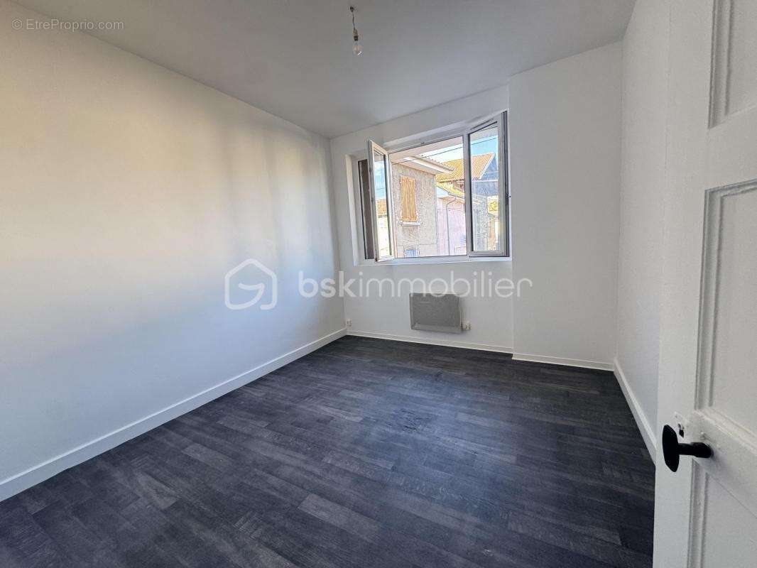 Appartement à RIVES
