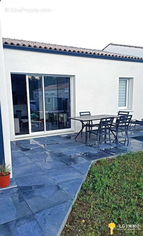 Maison à VARZAY