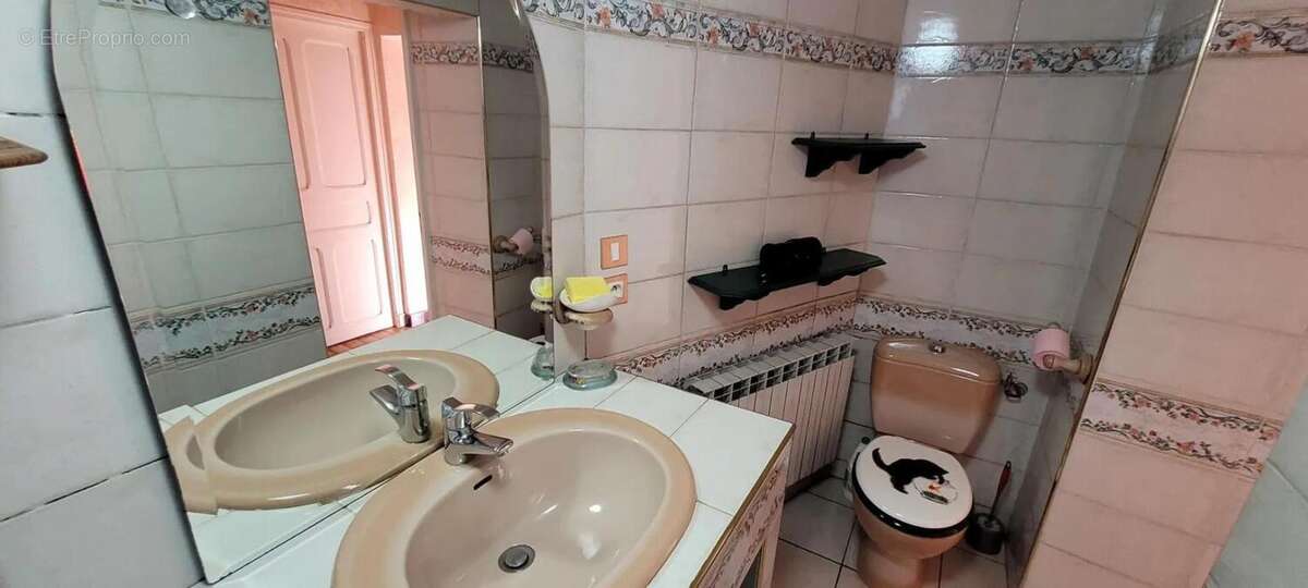 Maison à LES SALLES-DU-GARDON