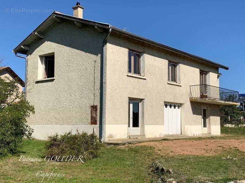 Maison à SAINT-GERMAIN-LAVAL