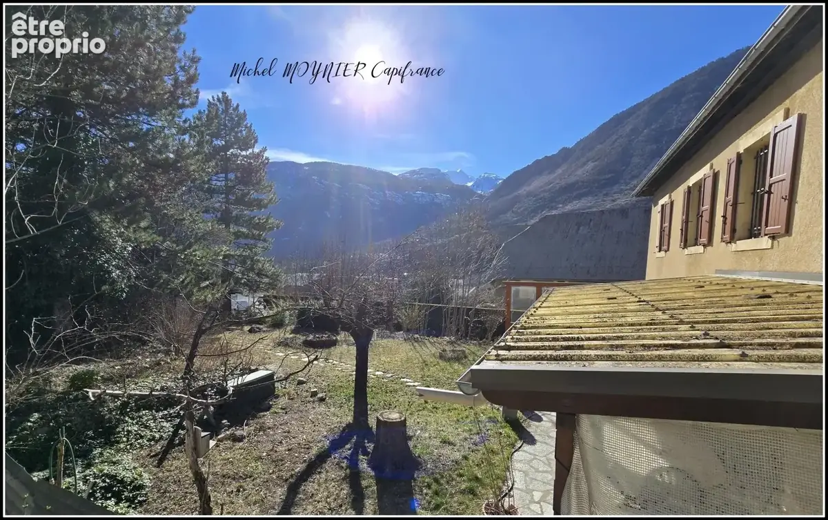 À L’Argentière-la-Bessée, maison de caractère sur plus de 2 500 m² de terrain, volumes, annexes et vraie présence - photo 18