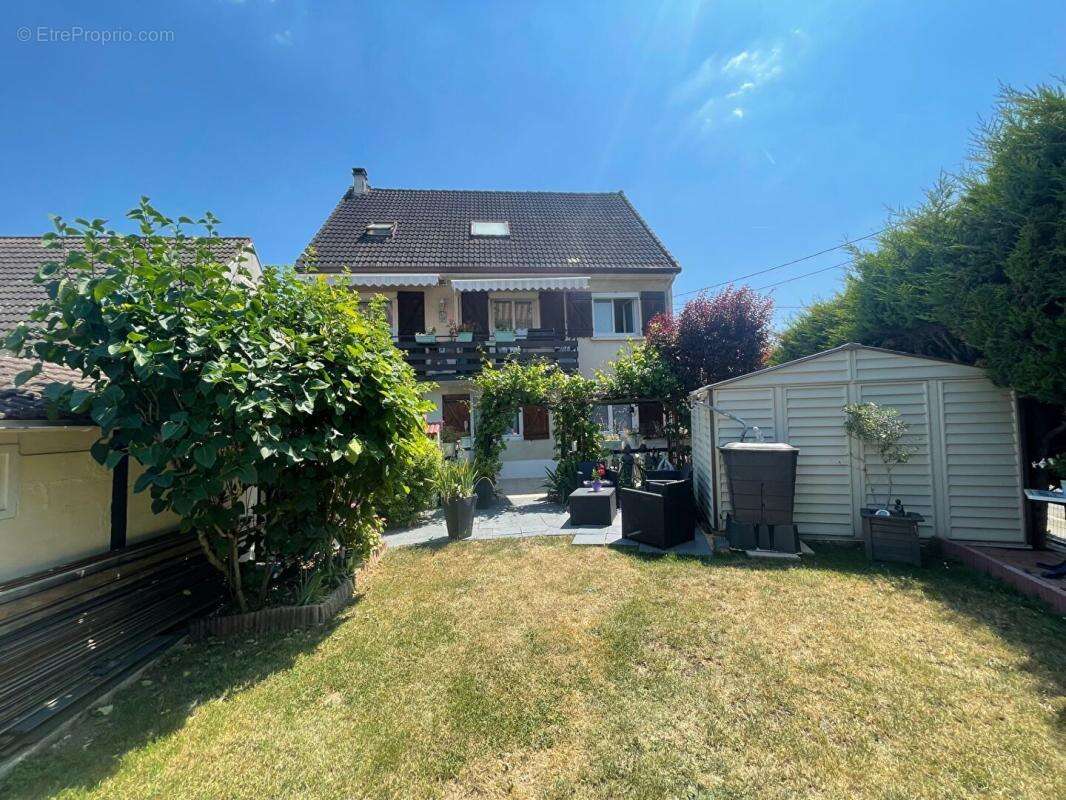 Maison à MAROLLES-EN-HUREPOIX