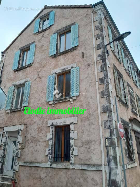 Appartement à SAINT-GEORGES-D'AURAC