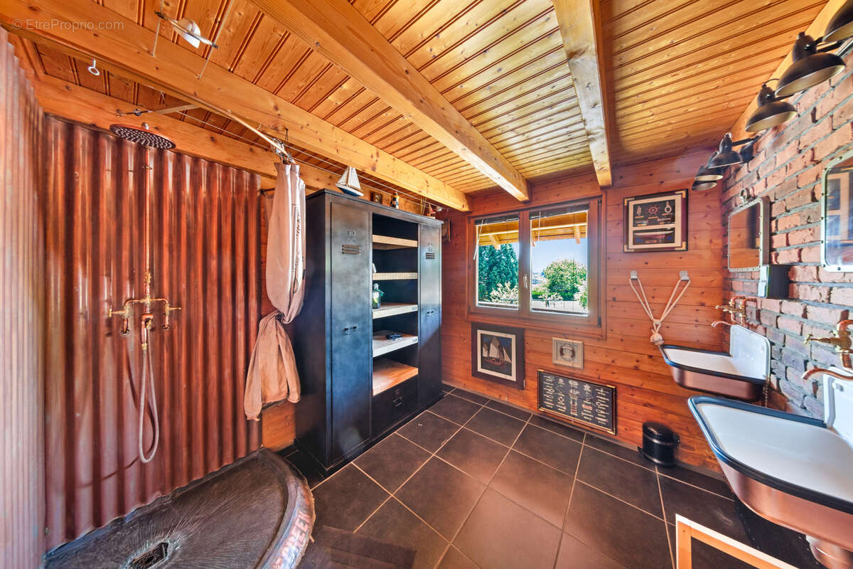 Maison individuelle de type : chalet bois massif de conception nordique - photo 15