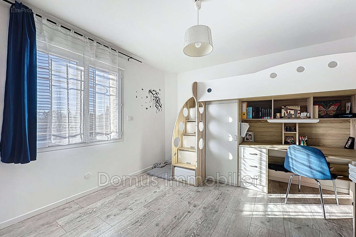 Maison à MORIERES-LES-AVIGNON