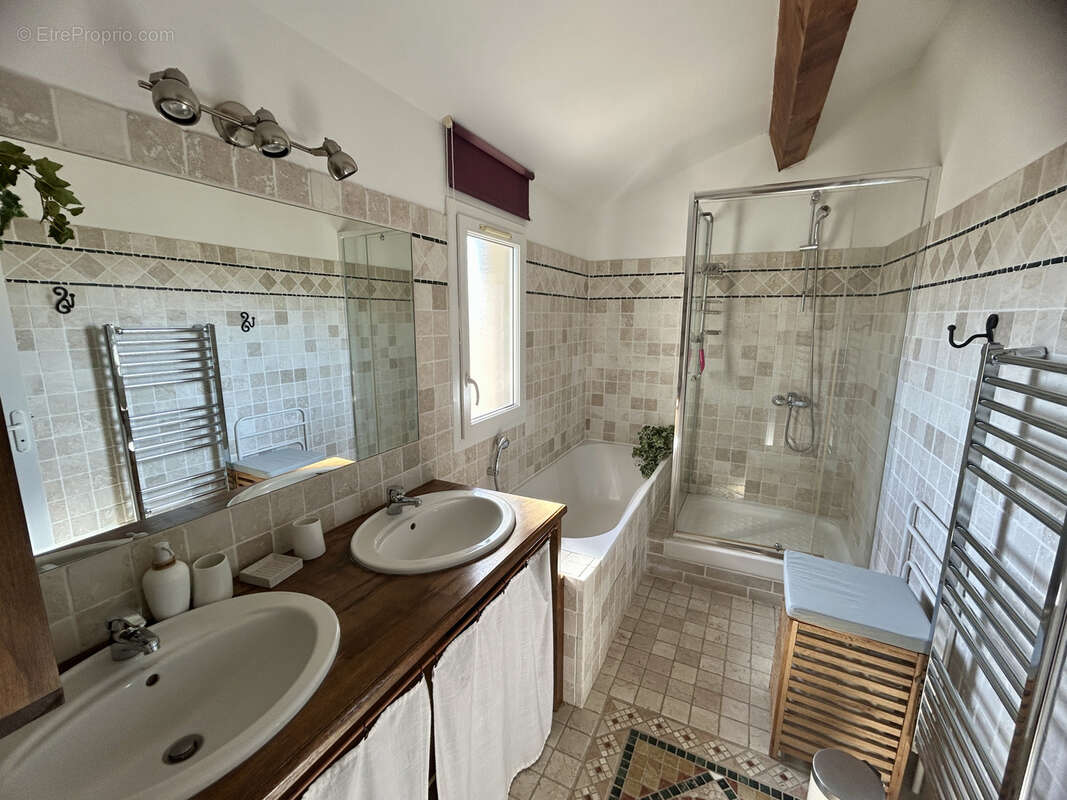 Maison à SAINT-QUENTIN-LA-POTERIE