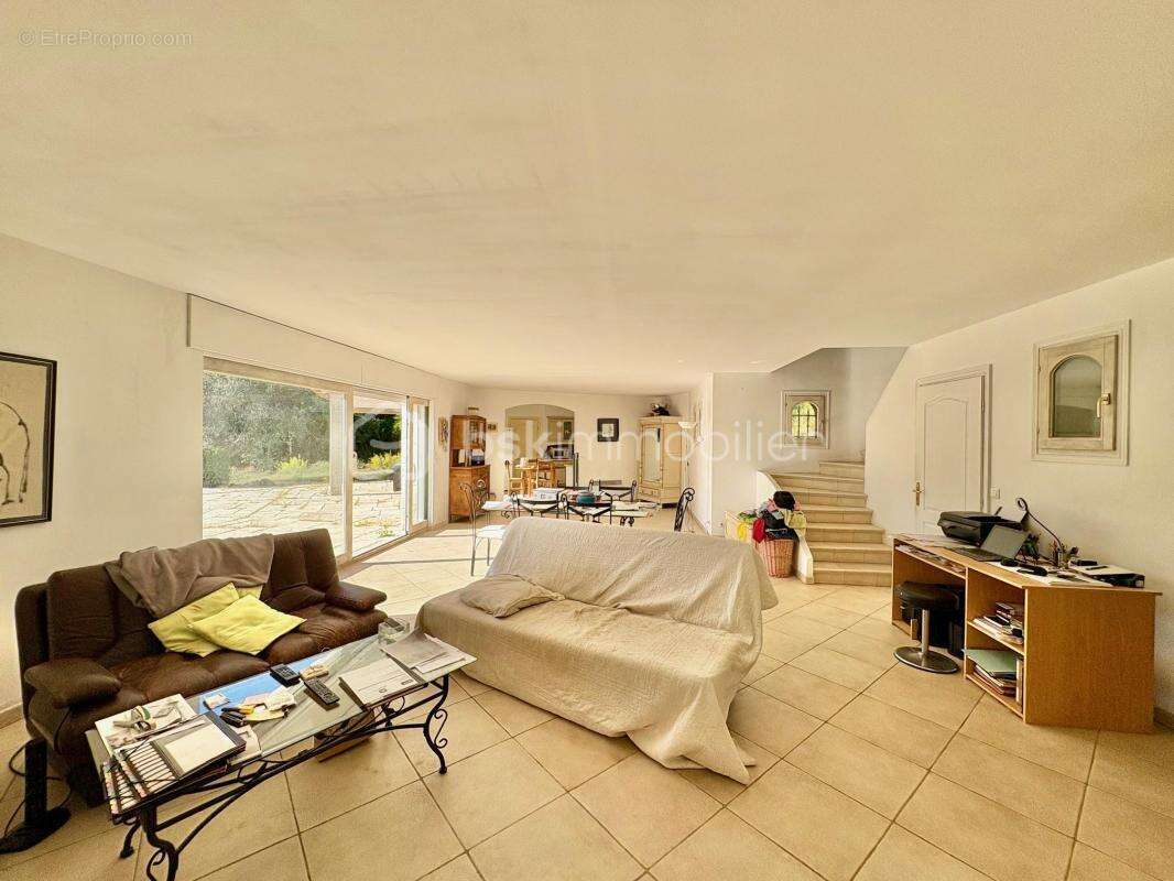 Maison à LES ADRETS-DE-L&#039;ESTEREL