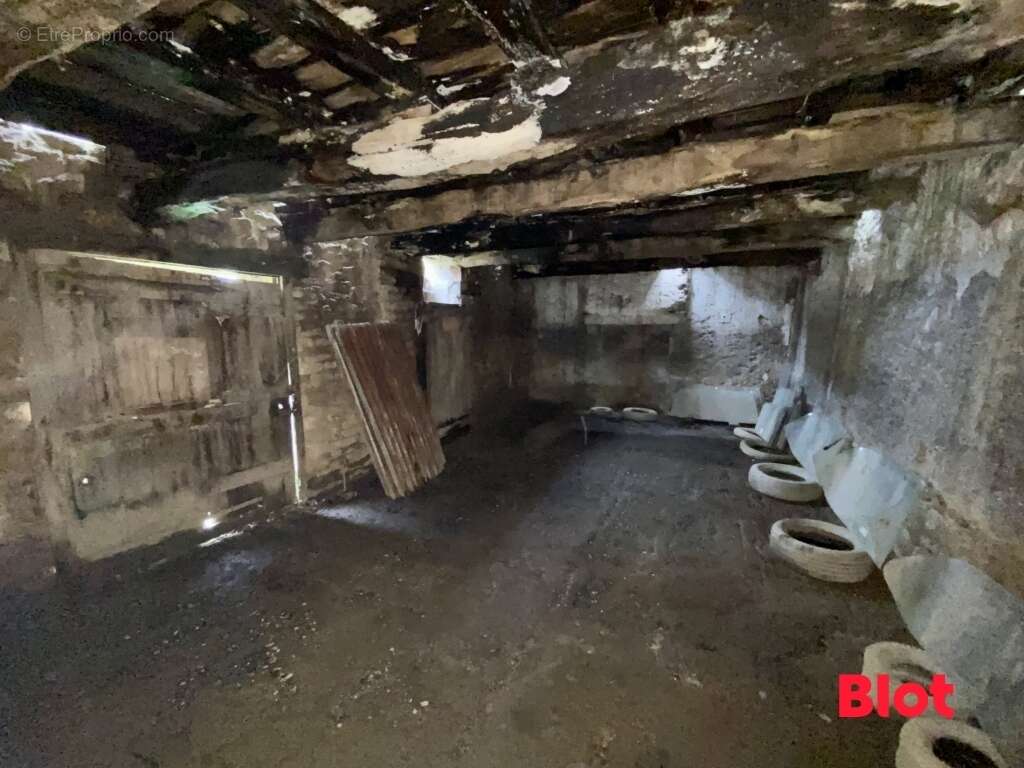 Maison à SAINT-MEEN-LE-GRAND