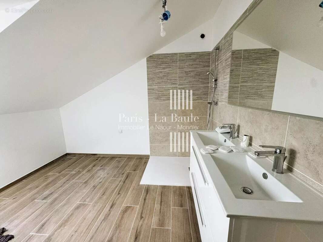 Maison à LE POULIGUEN