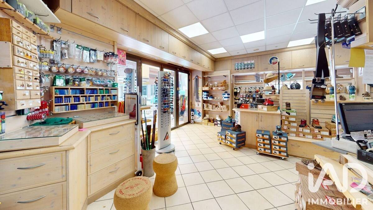 Photo 1 - Commerce à CAUTERETS