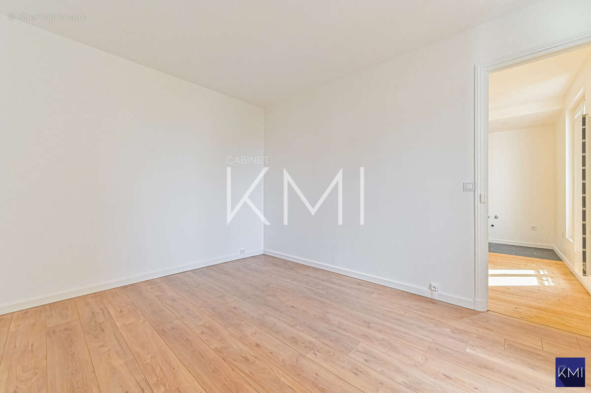 Appartement à PARIS-20E