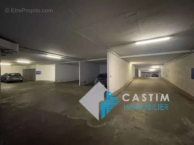 Parking à PARIS-14E