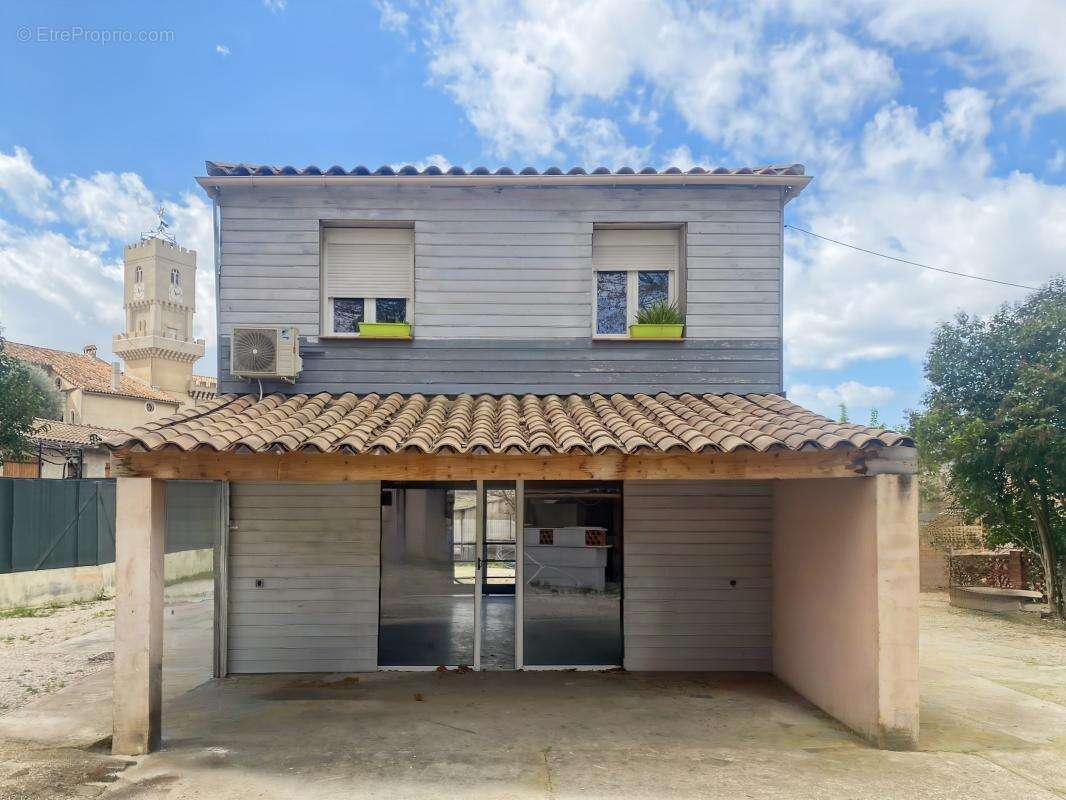 Commerce à MARSEILLE-13E