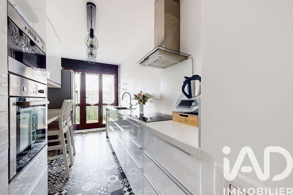 Photo 2 - Appartement à VAUJOURS