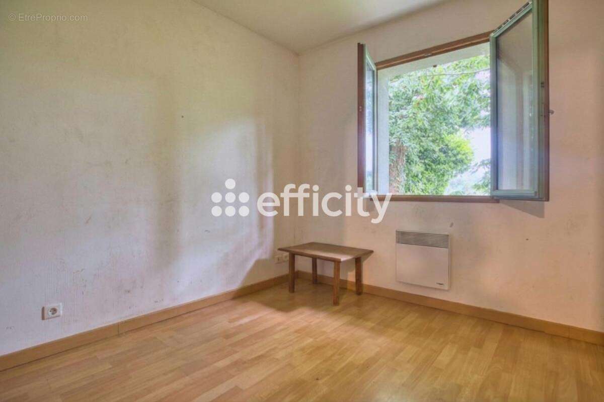 Maison 93 m² à Biras  - photo 9