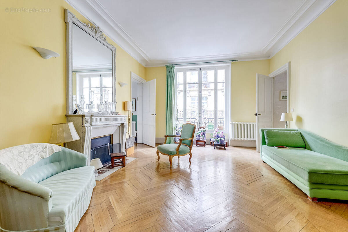 Appartement à PARIS-6E