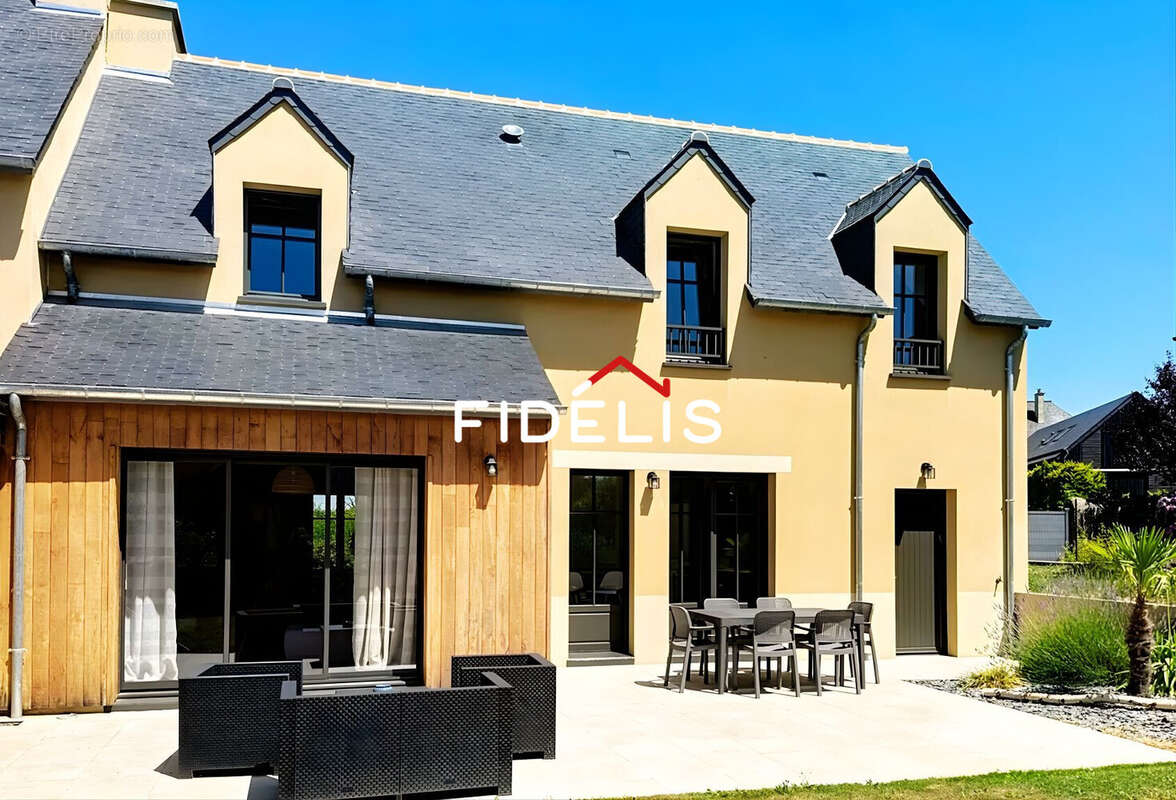 Maison à SAINT-SULIAC