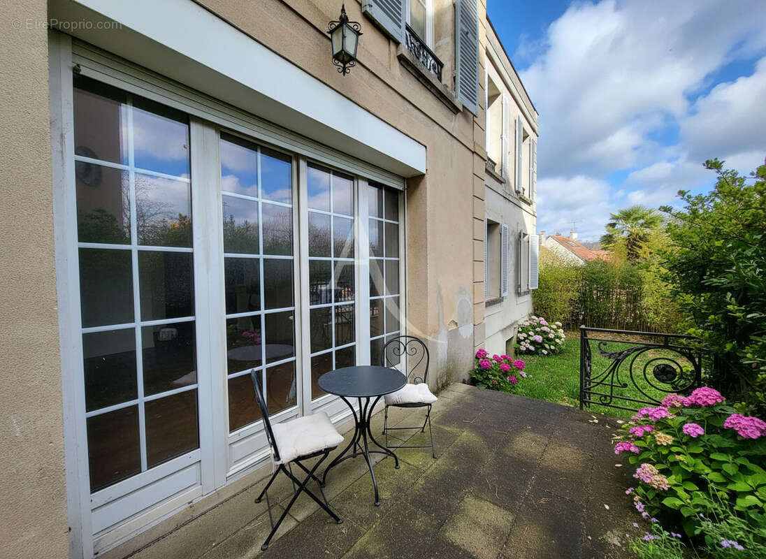 Appartement à GUIGNES