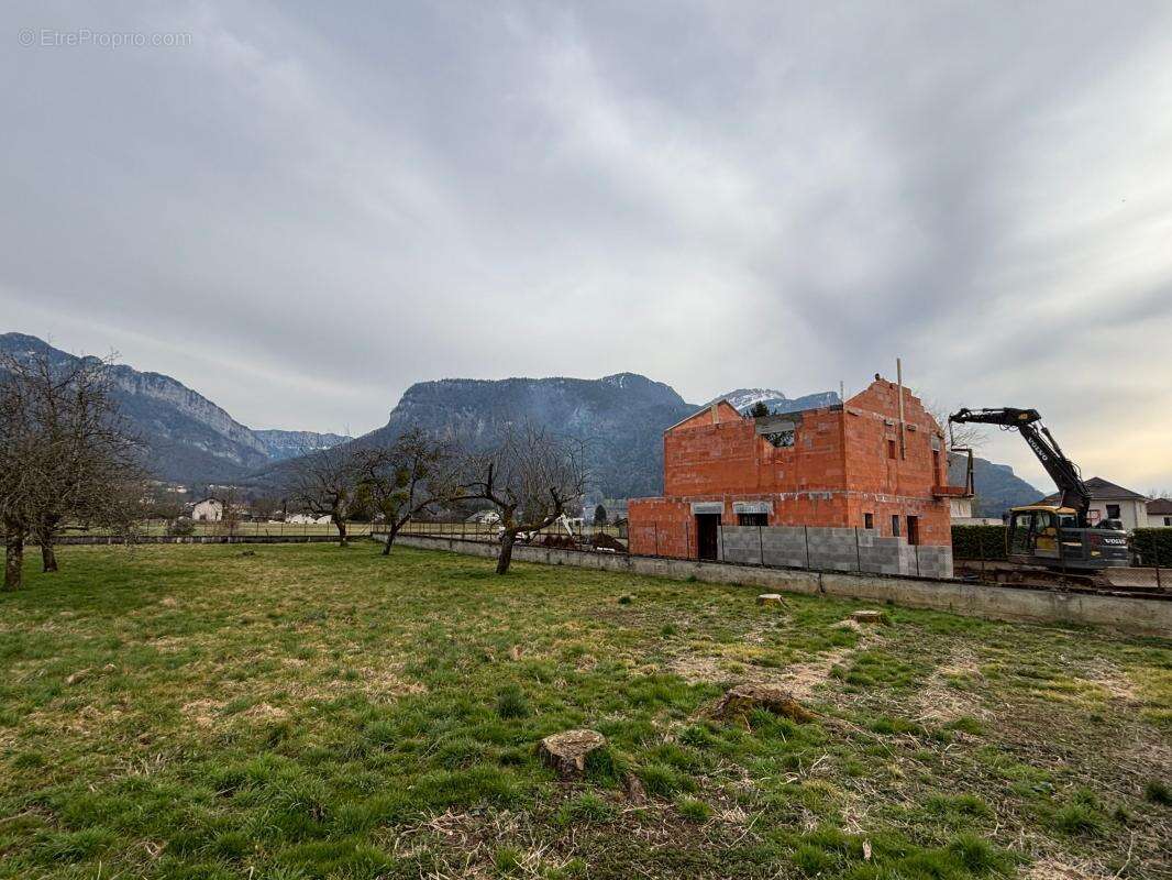 Maison à SAINT-LAURENT-DU-PONT