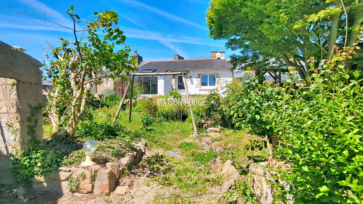 Maison à LEZARDRIEUX