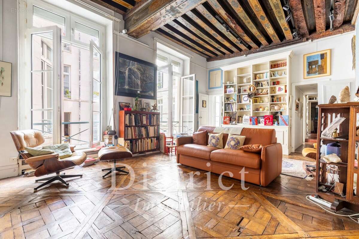Appartement à PARIS-4E