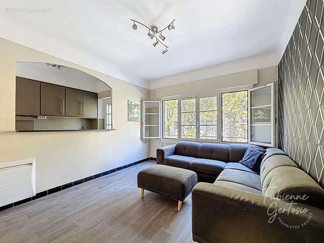 Appartement à HYERES