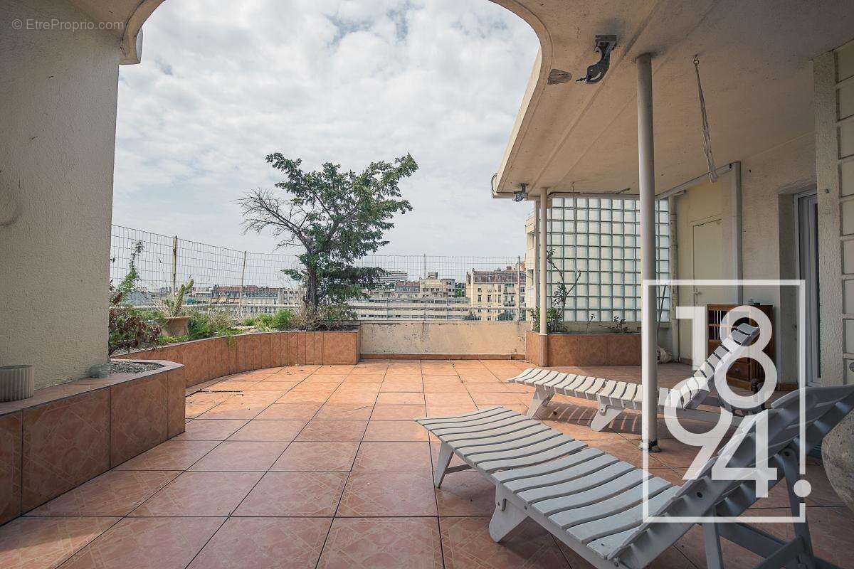 Appartement à MARSEILLE-8E