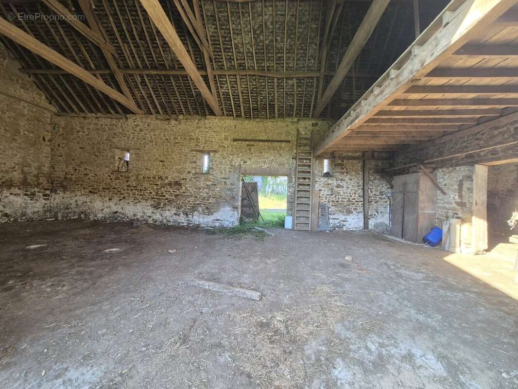 Maison à MONTENAY