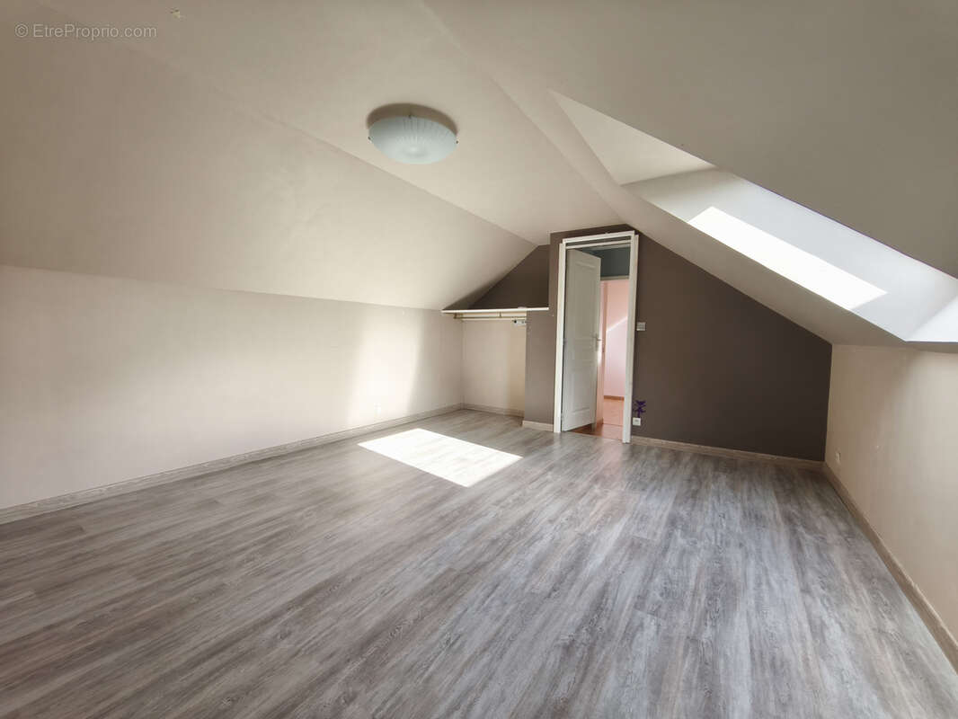 Maison à ROEZE-SUR-SARTHE