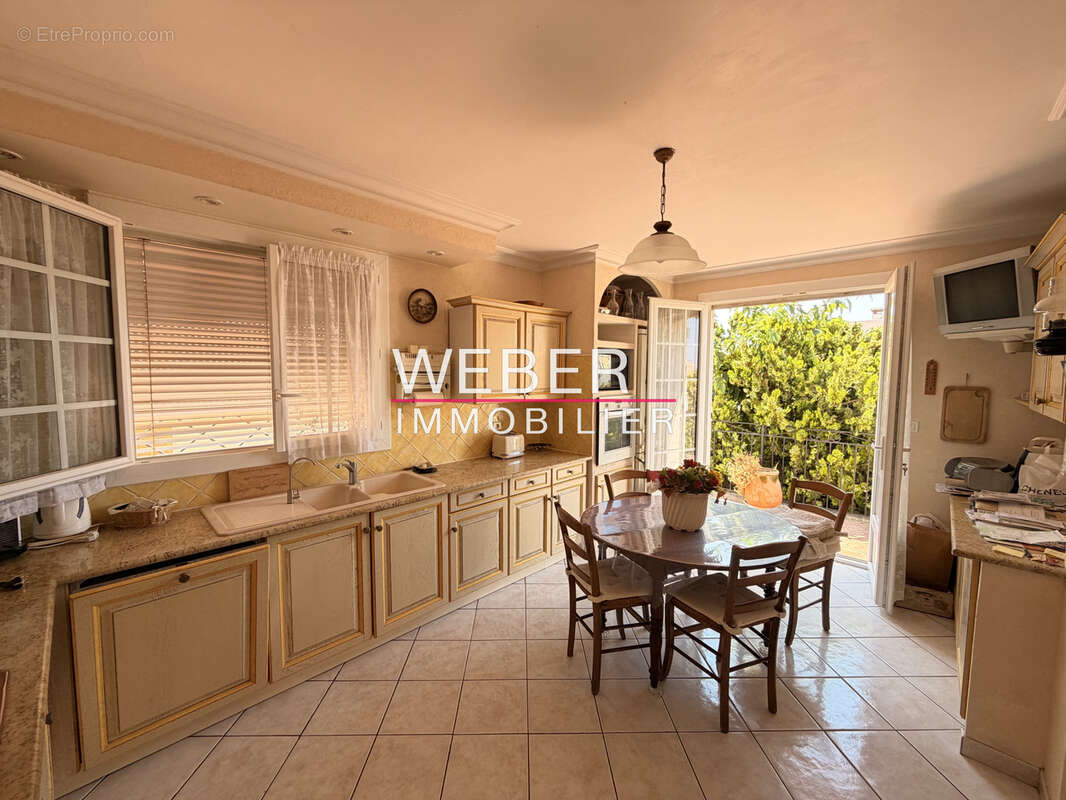 TOULON LA LOUBIERE - 2 maisons indépendantes 192 m2 - photo 14