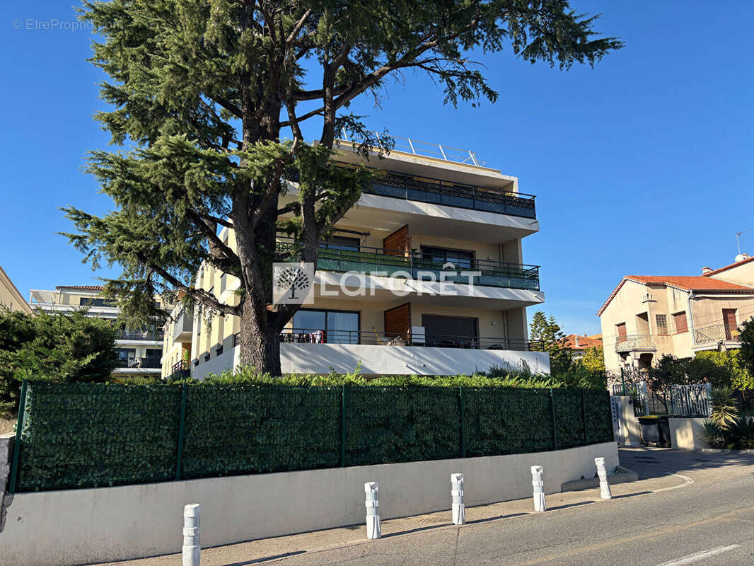 Appartement à SAINT-LAURENT-DU-VAR