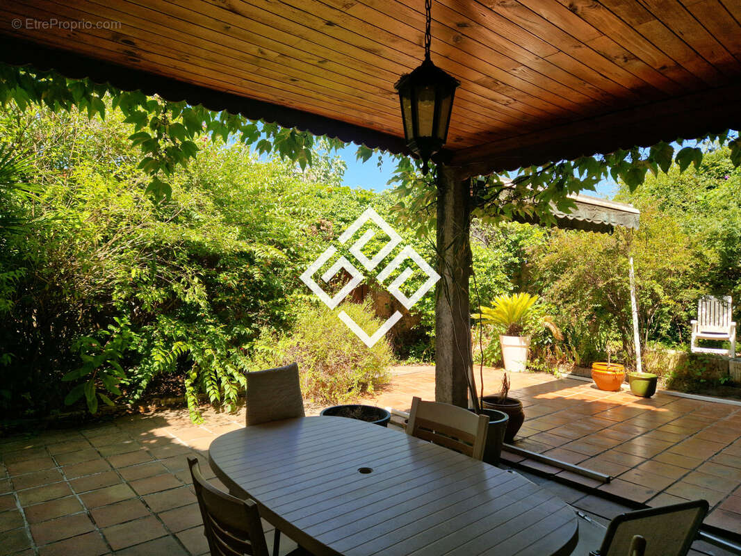 Maison à LEZIGNAN-CORBIERES