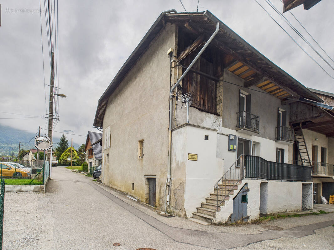 Maison à SAINT-PIERRE-D'ALBIGNY