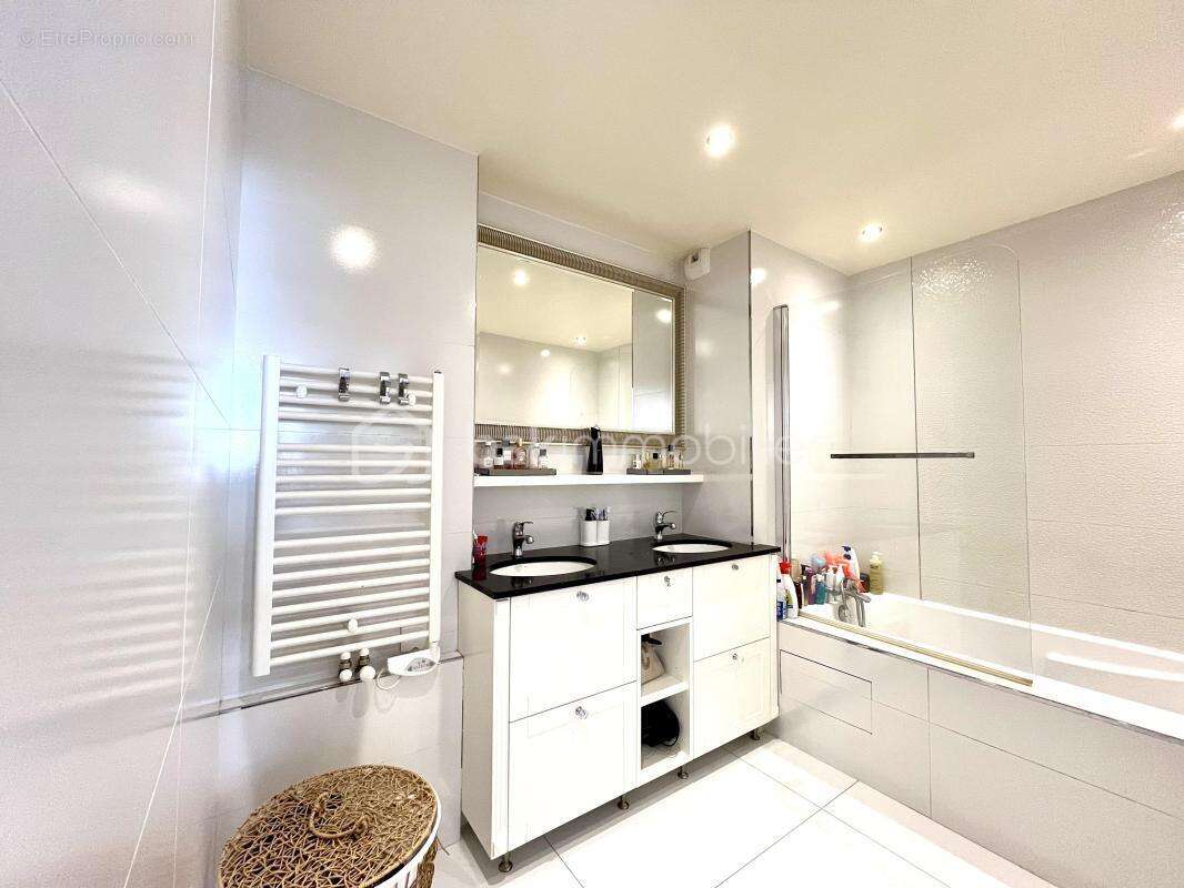 Appartement à COLOMBES