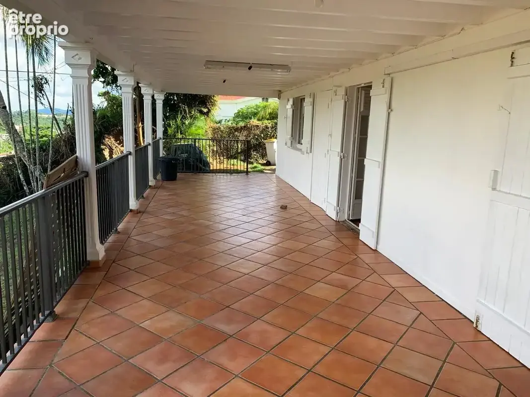 Maison 4 pièces 83 m² à vendre à Fort-De-France (97200) - photo 2