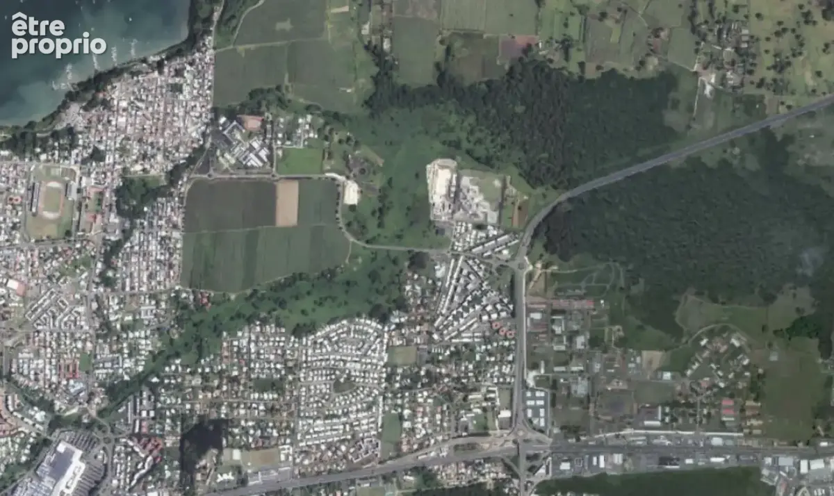 Photo Terrain à Baie-Mahault au prix de 2 058 000€